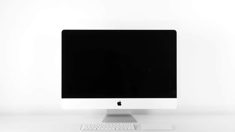 Monitör Ekran Panel Değişimi mi, Yeni Monitör mü?